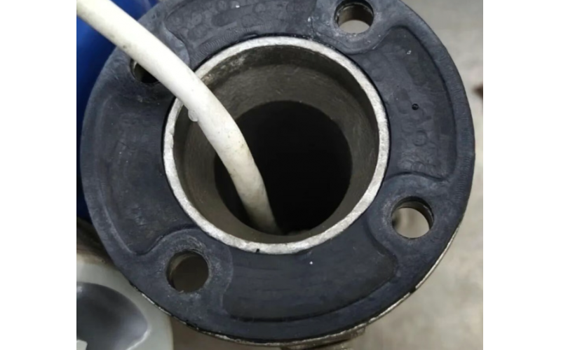 蒸汽涡街流量计冷凝水干扰故障的实战排查与解决
